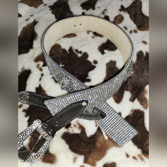 Nocona Accessories - Nocona Wide Crystal Mesh & Leather Concho Belt XL